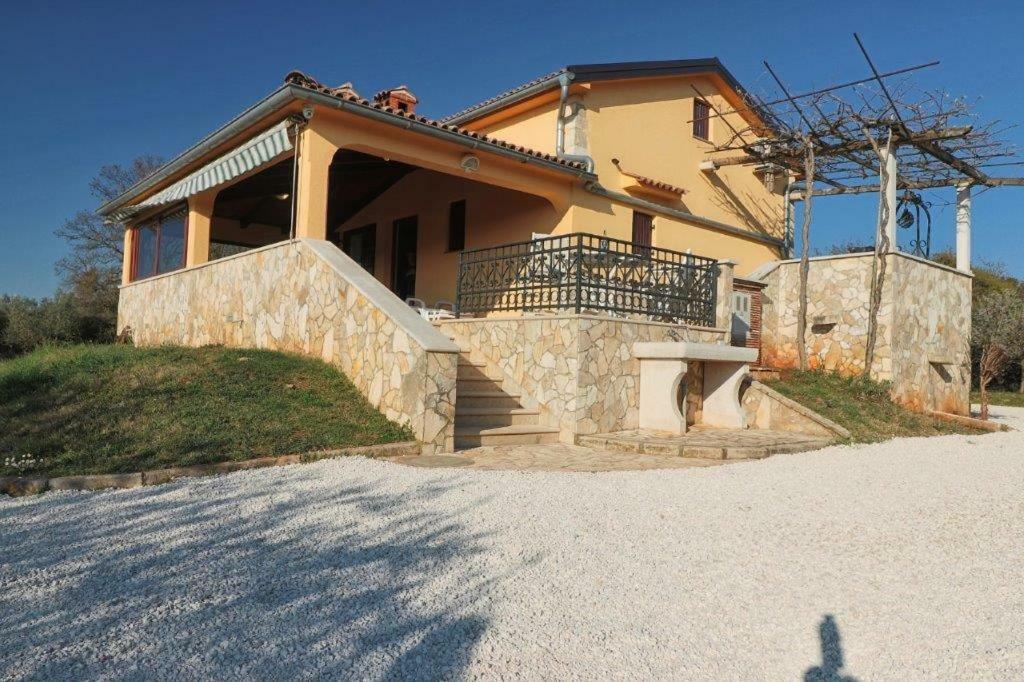 فيلا Casa Vesna روفينج المظهر الخارجي الصورة